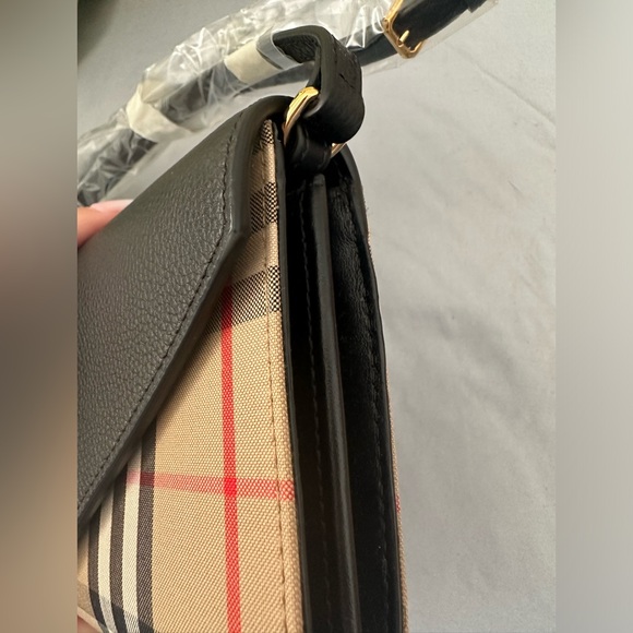 BURBERRY
Textured-leather and checked canvas shoulder bag - Picture 14 of 15